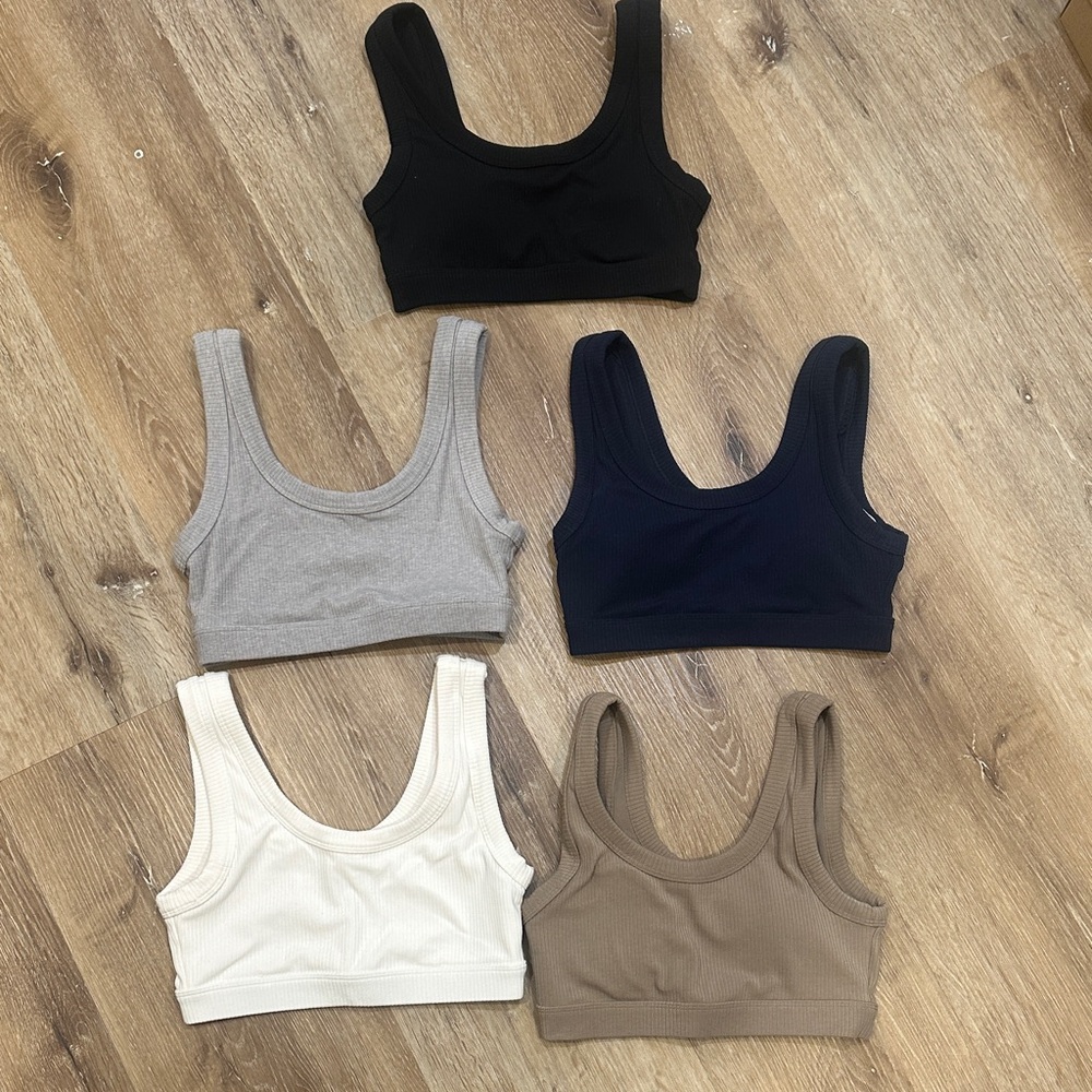 Set of 5 (small) Alo Wellness Bras